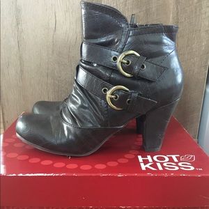 Hot Kiss Ankle boots